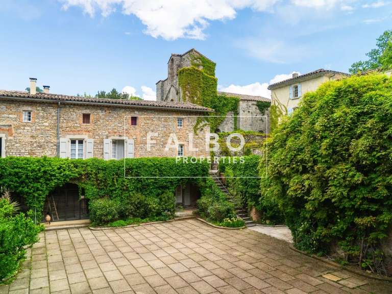 Château Anduze - 13 chambres - 1819m²