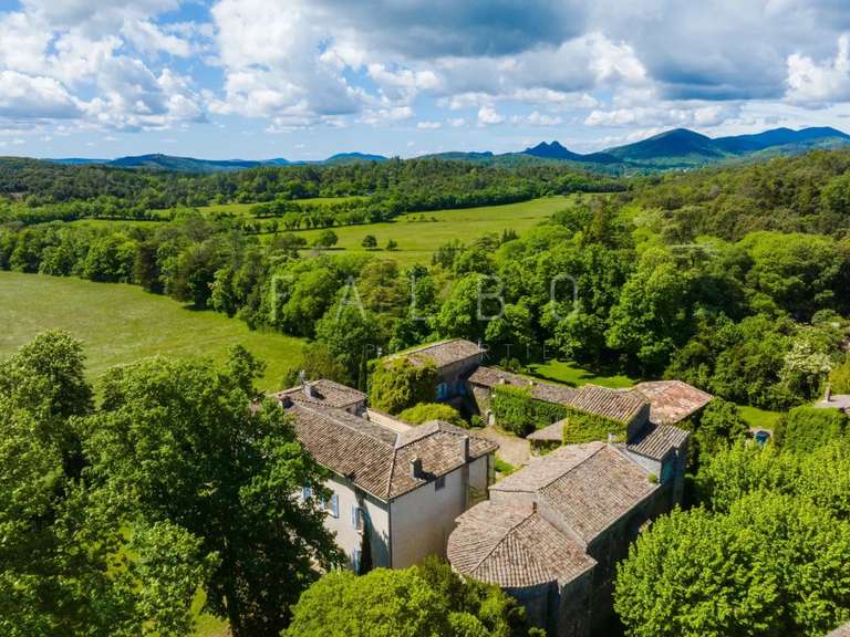 Château Anduze - 13 chambres - 1819m²