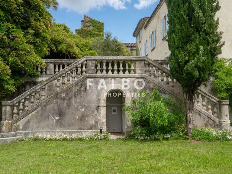 Château Anduze - 13 chambres - 1819m²