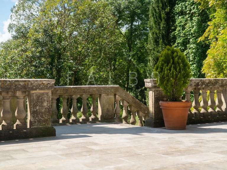 Château Anduze - 13 chambres - 1819m²