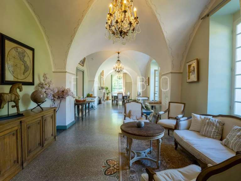 Château Anduze - 13 chambres - 1819m²