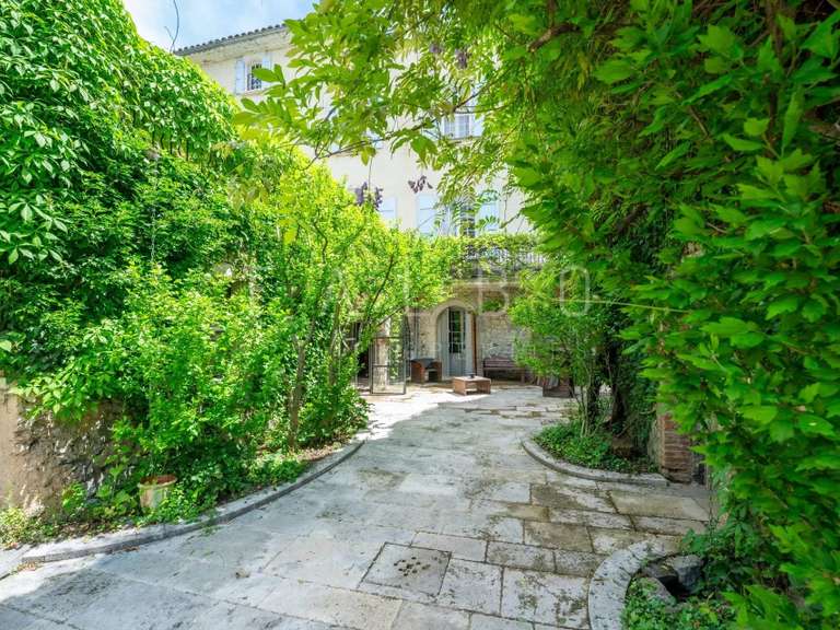 Château Anduze - 13 chambres - 1819m²