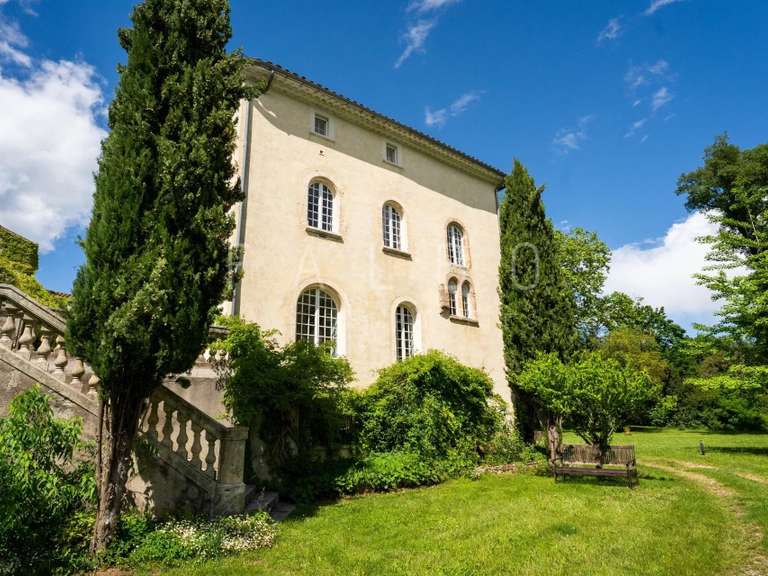 Château Anduze - 13 chambres - 1819m²