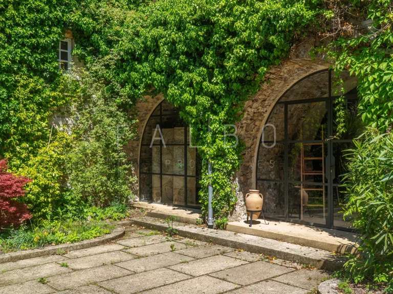 Château Anduze - 13 chambres - 1819m²