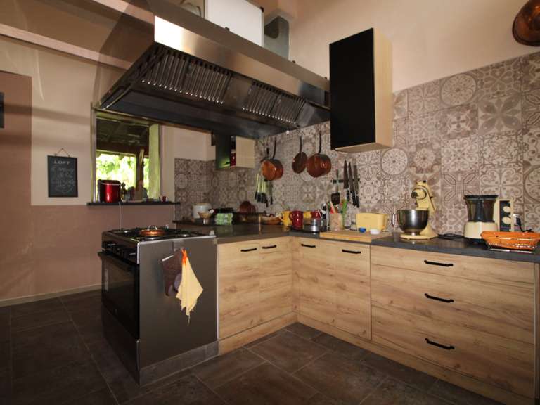 Maison Anduze - 19 chambres - 750m²