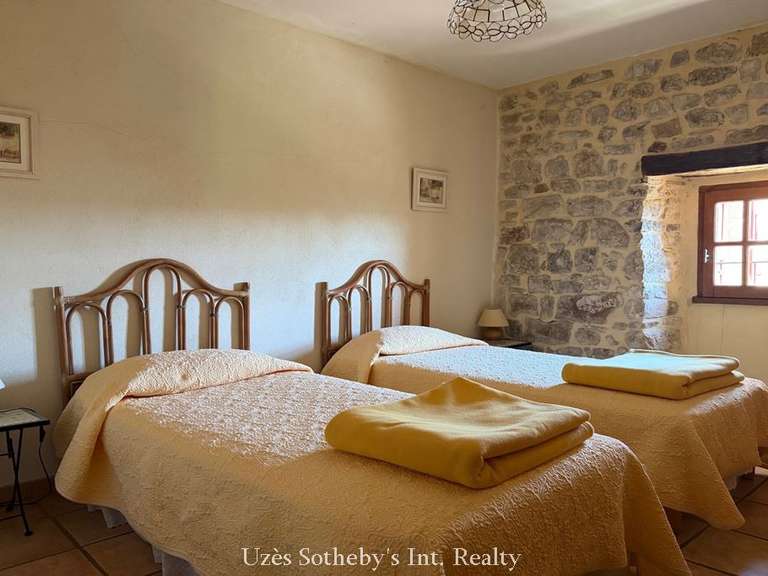 Maison Anduze - 20 chambres - 847m²