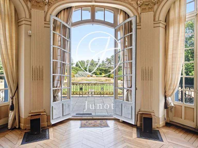 Château Anet - 9 chambres - 515m²