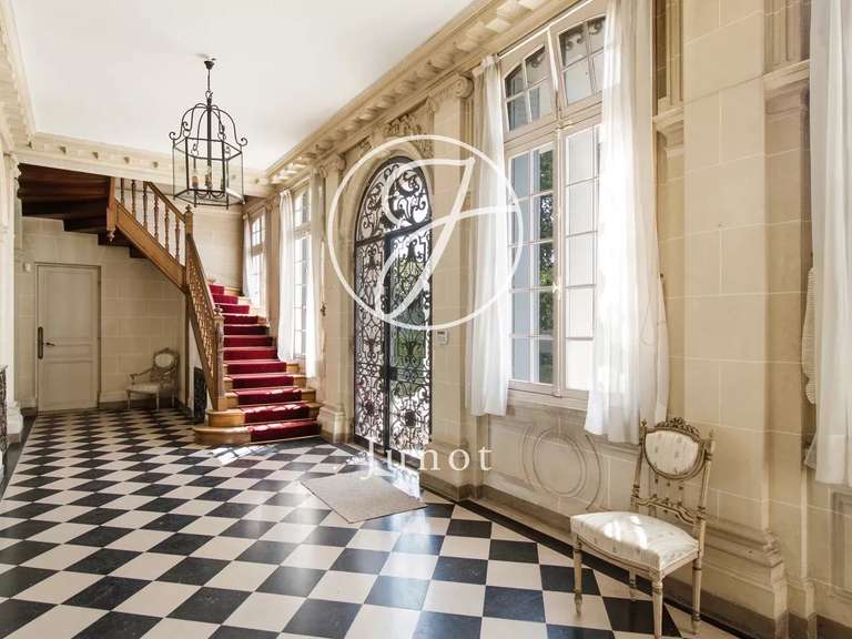 Château Anet - 9 chambres - 515m²