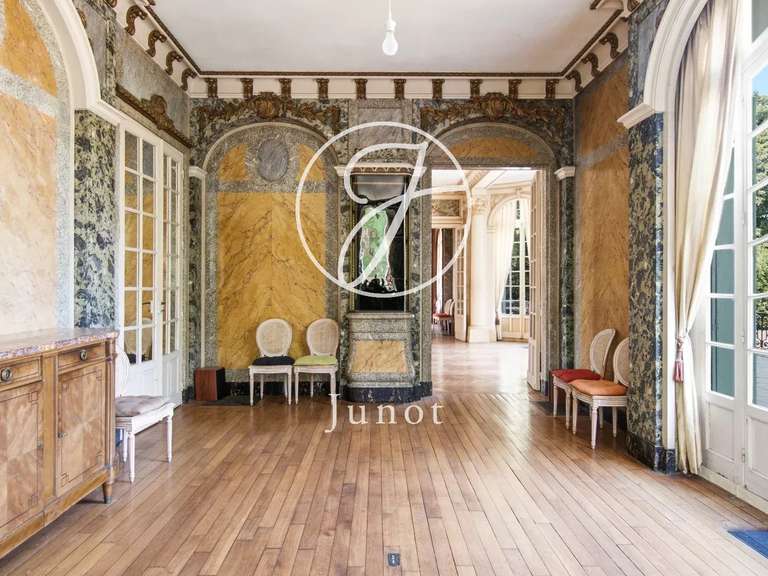 Château Anet - 9 chambres - 515m²