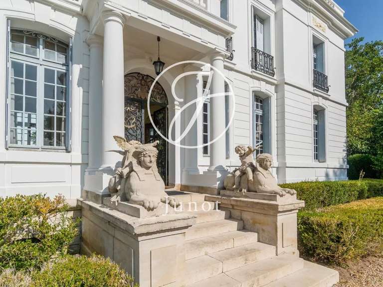 Château Anet - 9 chambres - 515m²