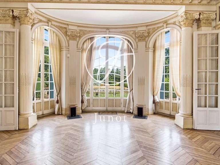 Château Anet - 9 chambres - 515m²