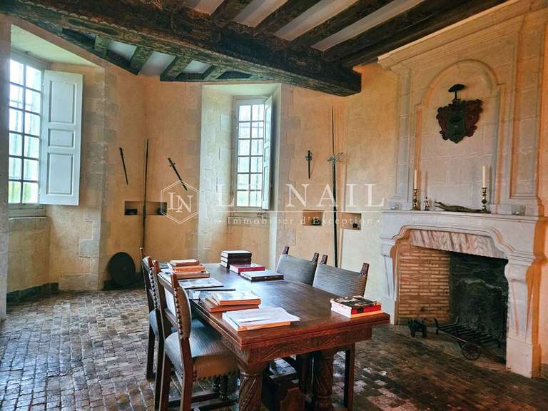 Château Angers - 16 chambres - 1400m²