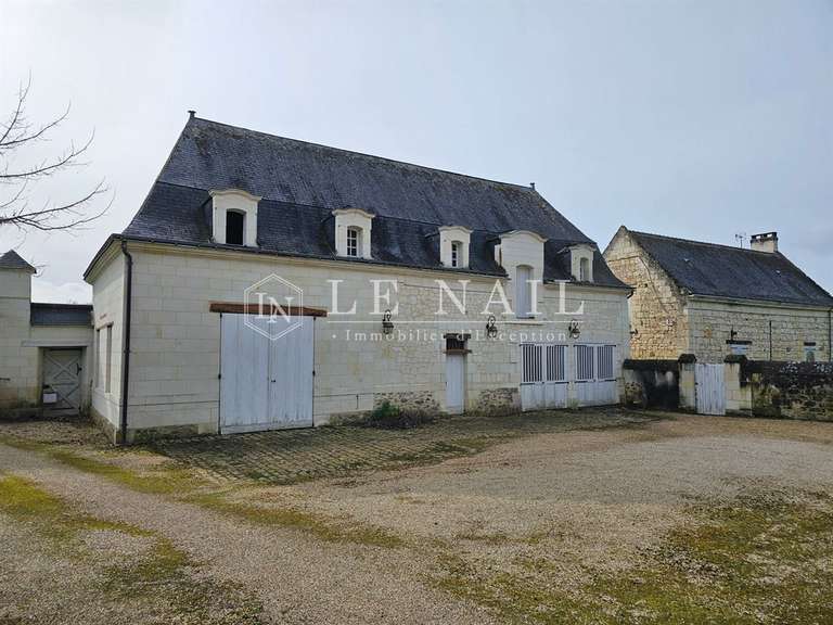 Château Angers - 12 chambres - 600m²