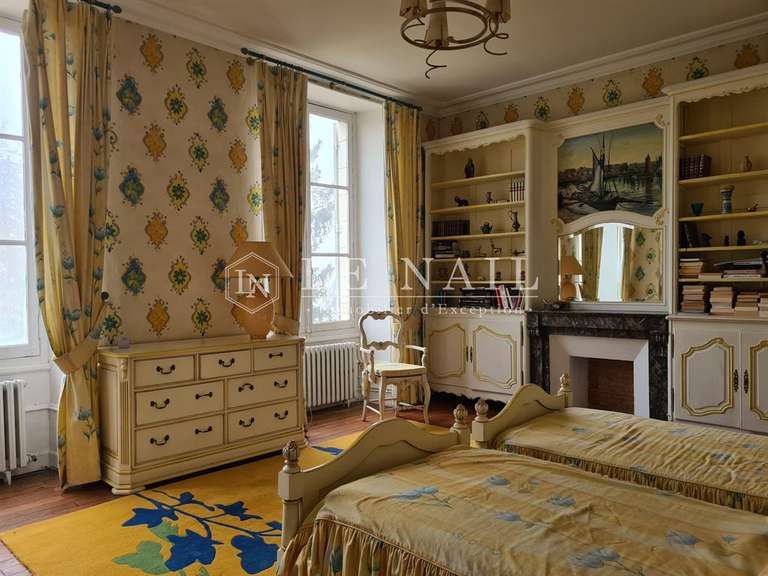 Château Angers - 12 chambres - 600m²