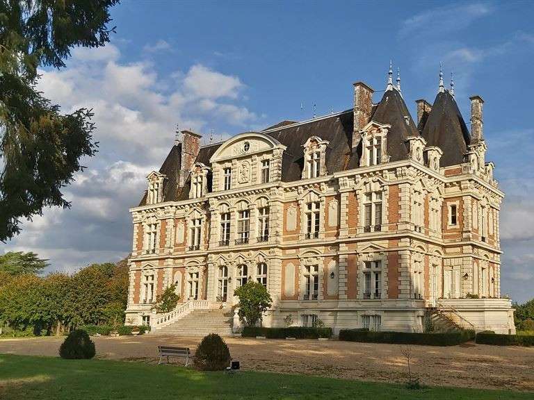 Castle Angers - 18 bedrooms - 1500m²