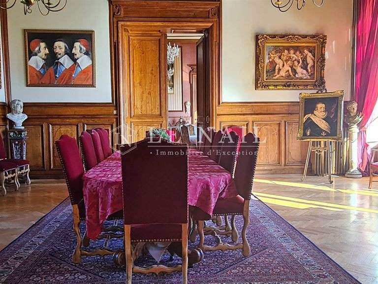 Castle Angers - 18 bedrooms - 1500m²
