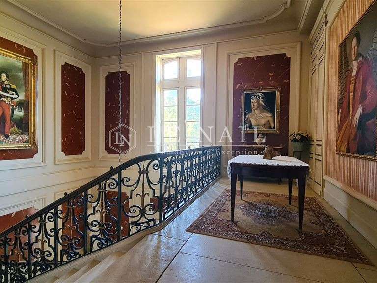 Castle Angers - 18 bedrooms - 1500m²
