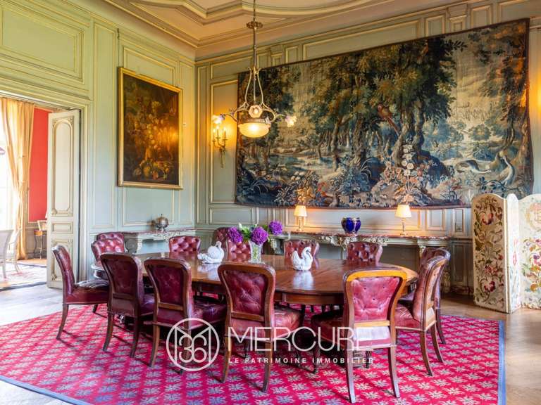 Château Angers - 17 chambres - 2200m²