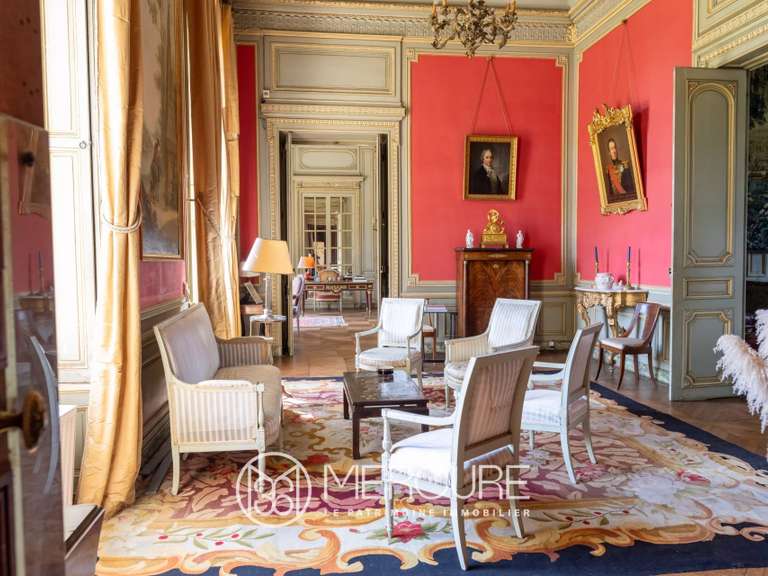 Château Angers - 17 chambres - 2200m²