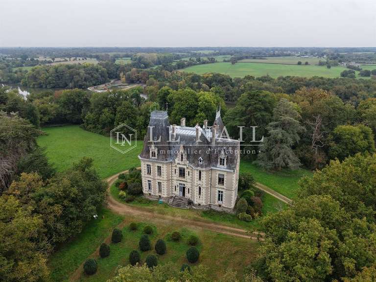 Château Angers - 13 chambres - 480m²
