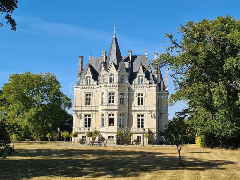 Château Angers - 5 chambres - 500m²