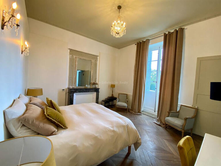 House Angers - 875m²