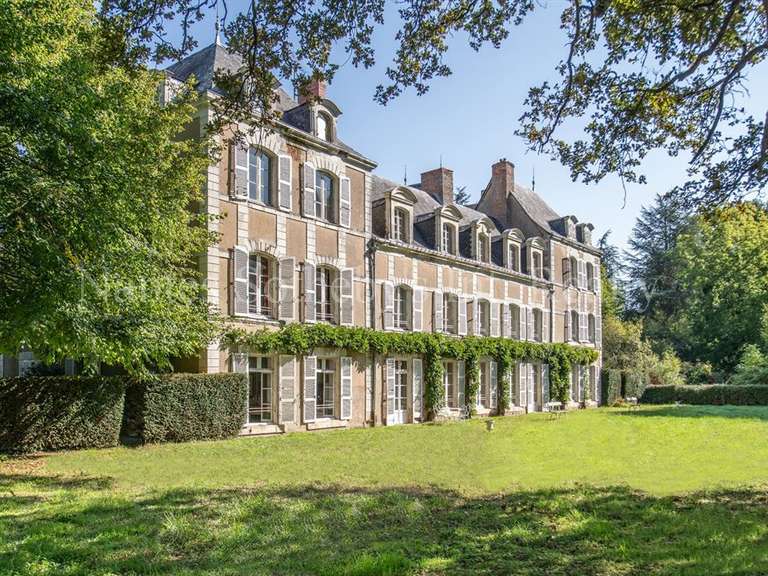 Propriété Angers - 31 chambres - 3056m²