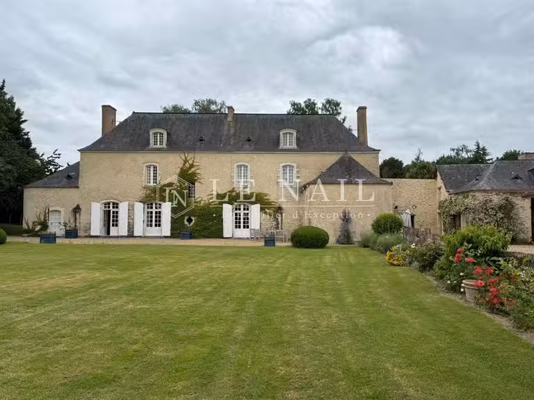 Propriété Angers - 9 chambres - 420m²