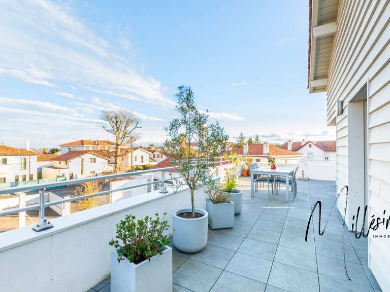 Apartment Anglet - 3 bedrooms - 145m²