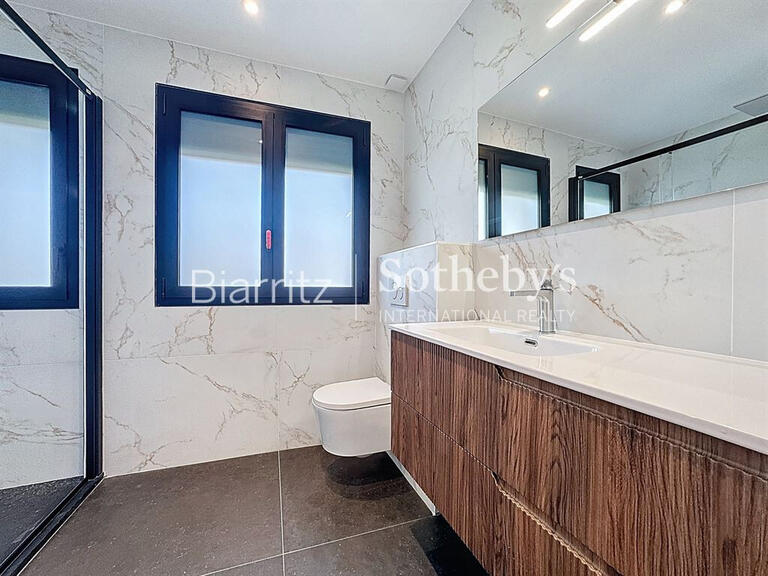 Maison Anglet - 5 chambres - 200m²