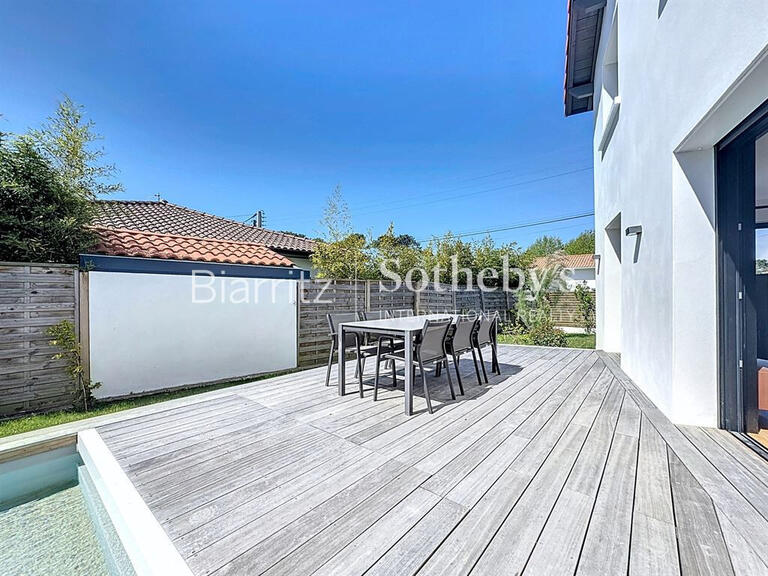 Maison Anglet - 5 chambres - 200m²