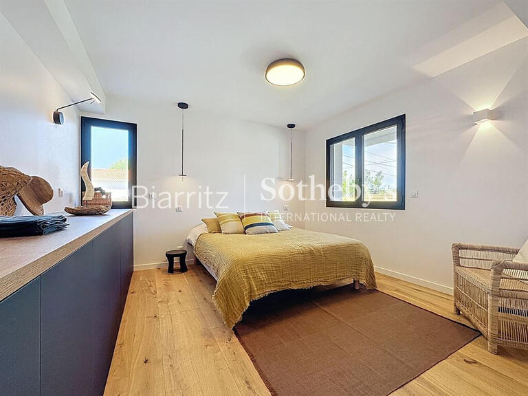 Maison Anglet - 5 chambres - 200m²