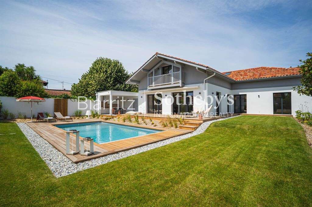 House Anglet