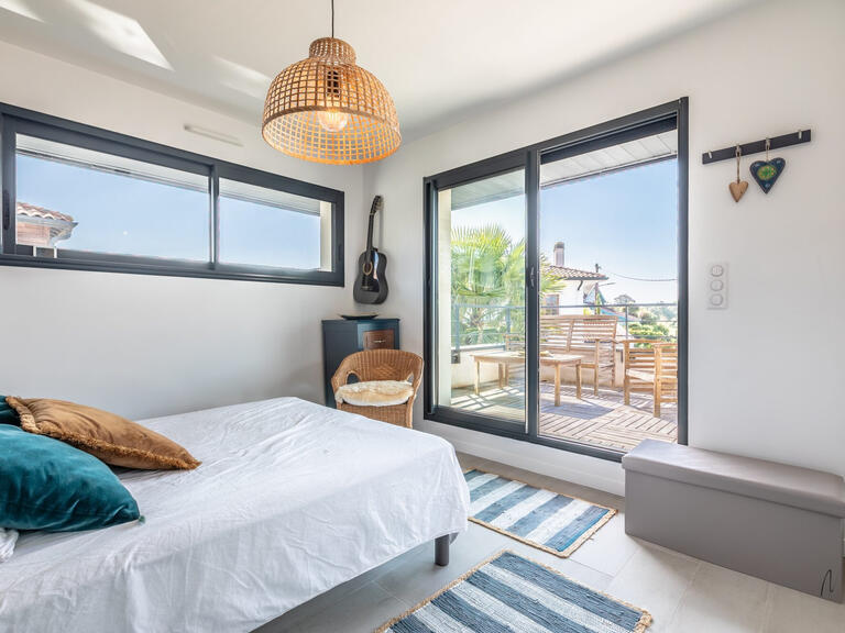 Maison Anglet - 5 chambres - 196m²