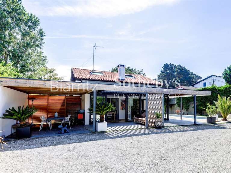 Maison Anglet - 4 chambres - 192m²