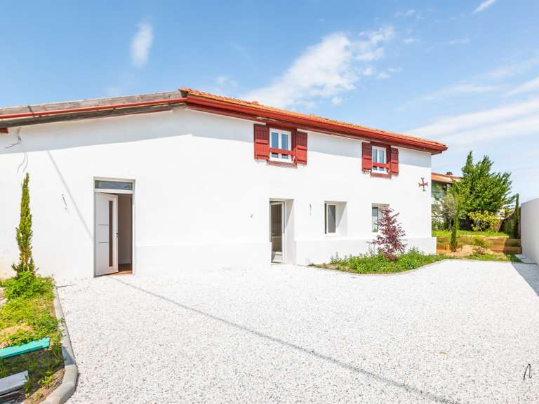 Maison Anglet - 4 chambres - 169m²