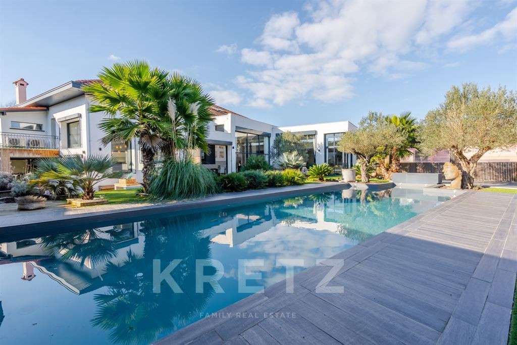 House Anglet