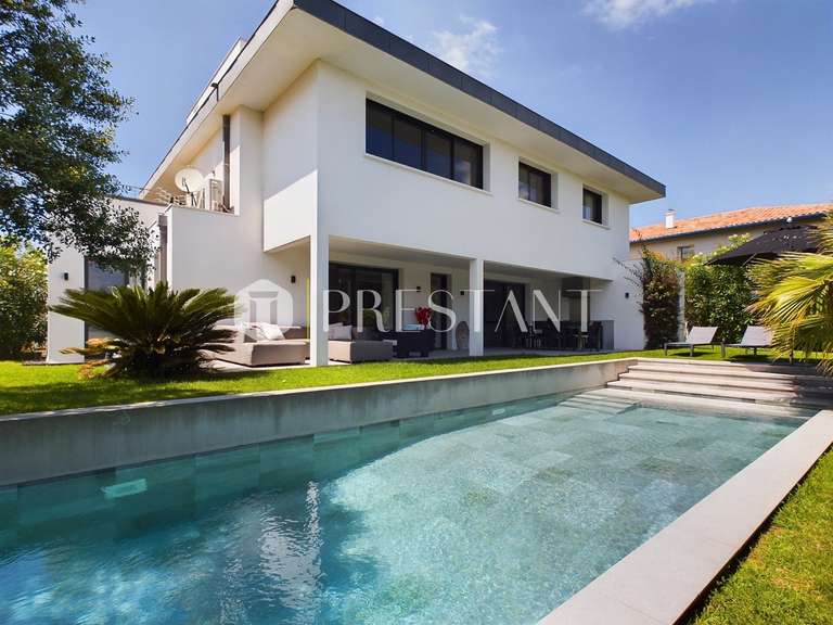 Maison Anglet - 5 chambres - 300m²
