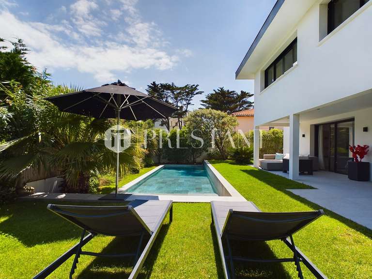 Maison Anglet - 5 chambres - 300m²