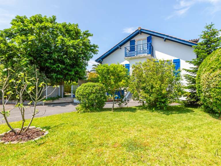 Maison Anglet - 4 chambres - 143m²