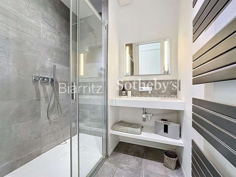 Maison Anglet - 4 chambres - 400m²