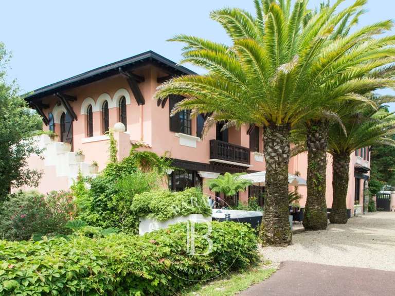 Maison Anglet - 7 chambres - 340m²