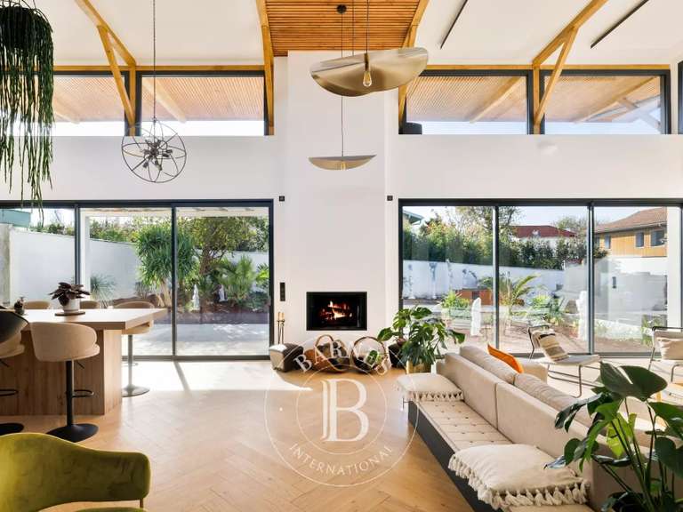 Maison Anglet - 4 chambres - 450m²