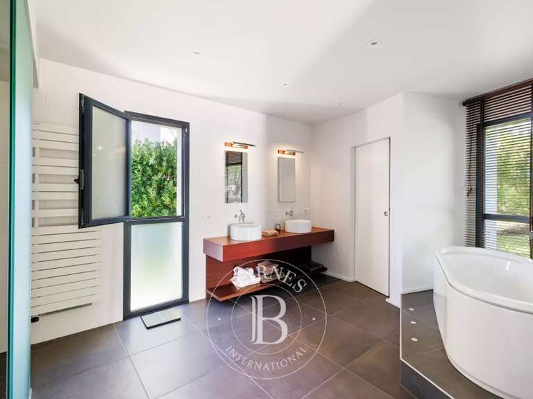 Maison Anglet - 4 chambres - 390m²