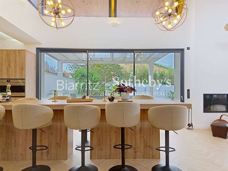 Maison Anglet - 4 chambres - 435m²