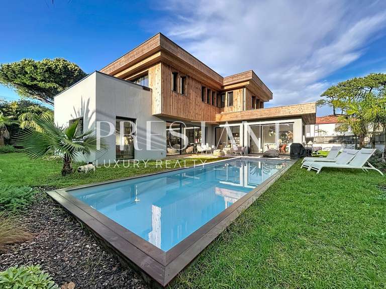 Maison Anglet - 4 chambres - 215m²