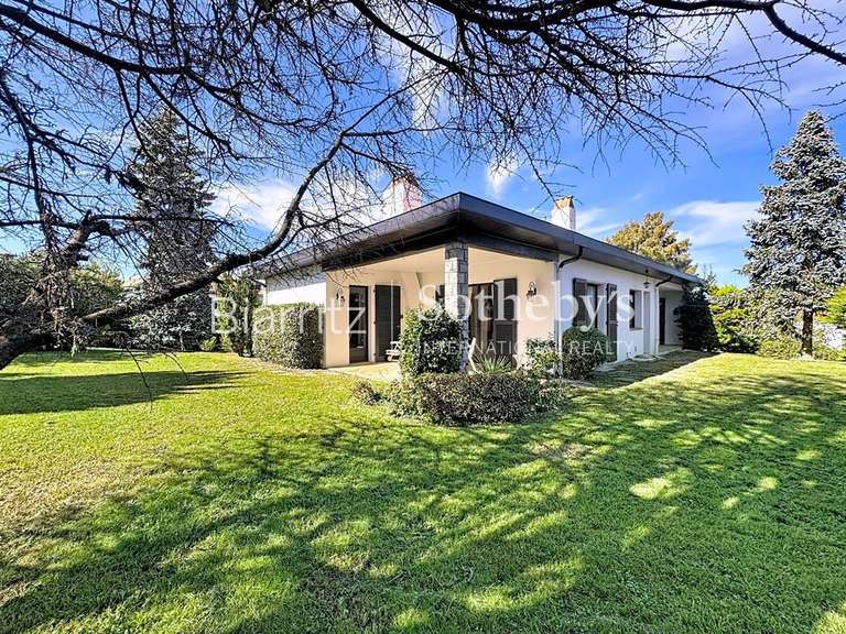 Maison Anglet - 4 chambres - 168m²
