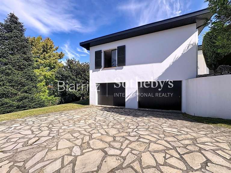 Maison Anglet - 4 chambres - 168m²