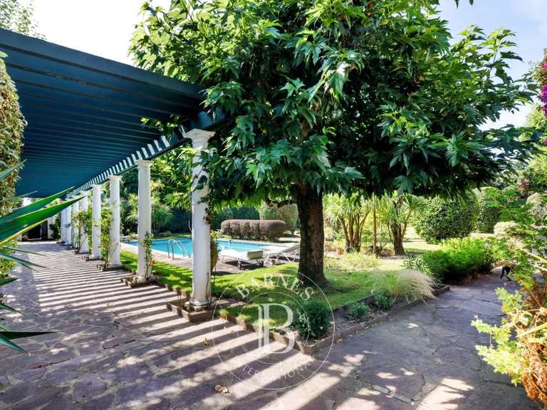 Maison Anglet - 5 chambres - 270m²