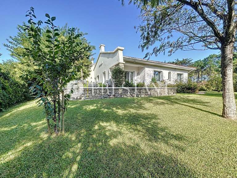 Maison Anglet - 5 chambres - 232m²